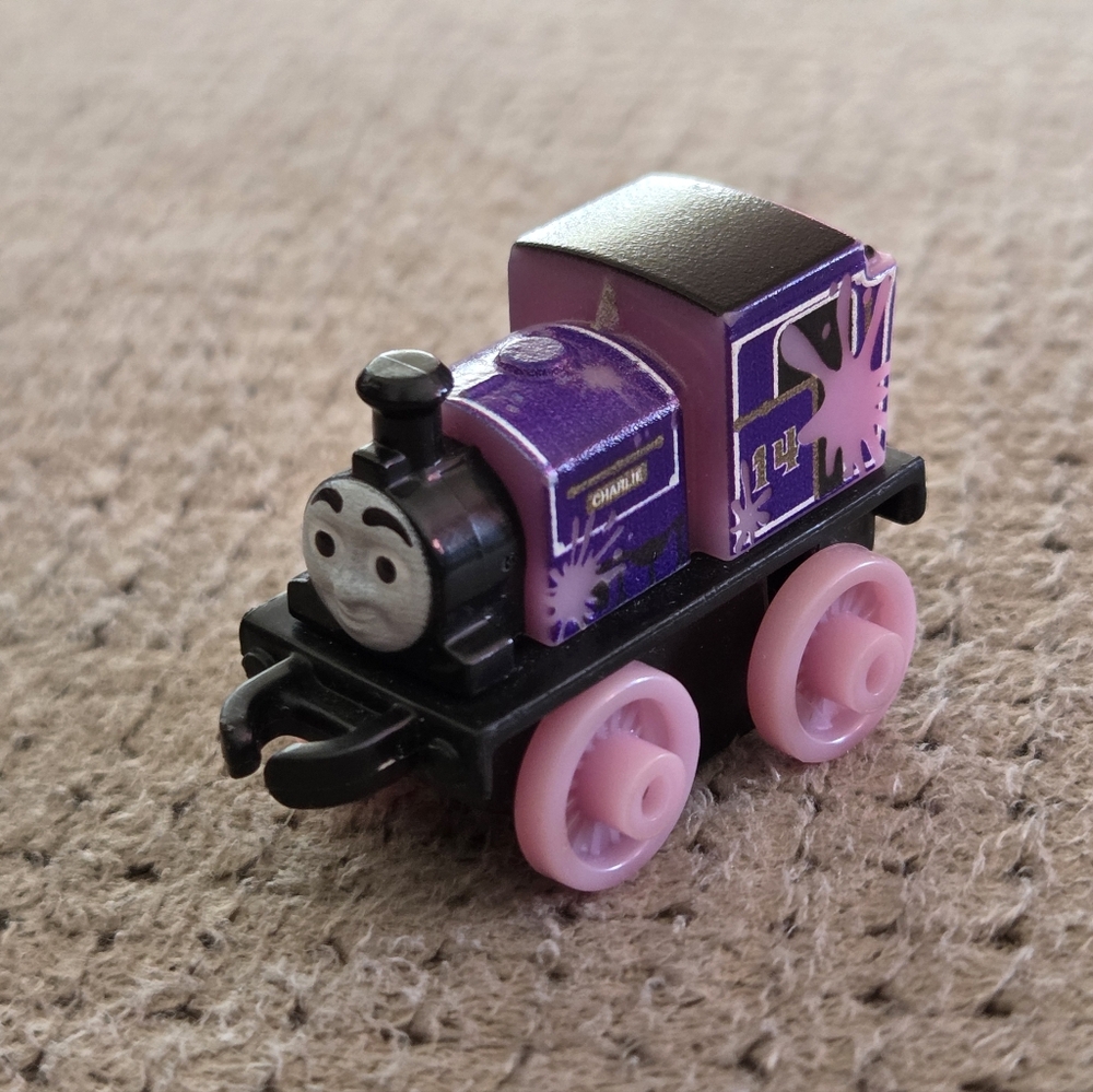2014 Thomas & Friends Minis Charlie Glow in the Dark Train K07D Mattel Black & P